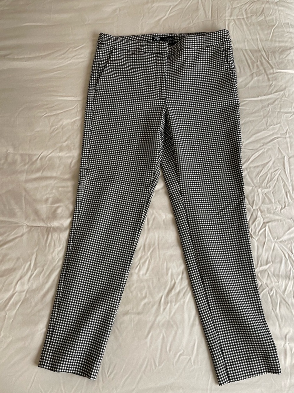 ZARA Black & White Checkered Cropped Pants